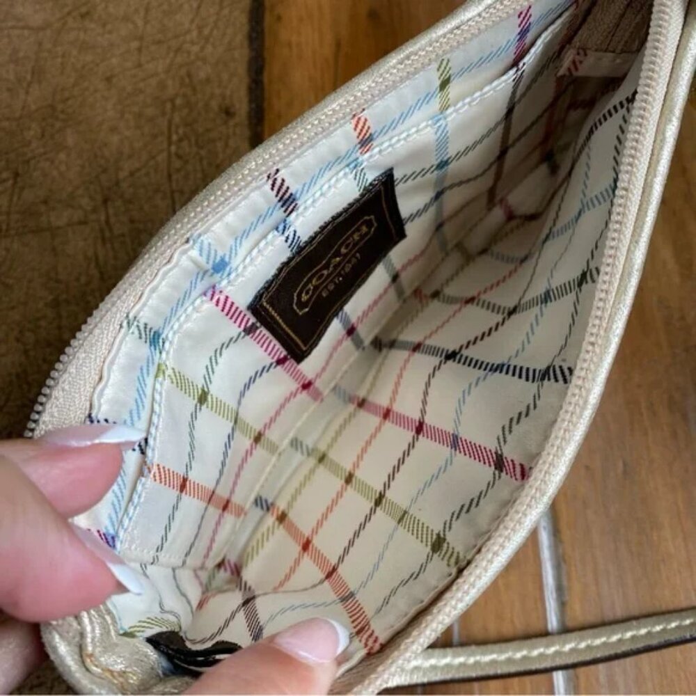 Coach RARE Legacy and Tattersall Lining Madison Wristlet Style F41453 w/Dust Bag - Picture 4 of 7